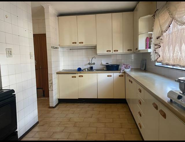 3 BEDROOM HOUSE FOR SALE IN BIRCH ACRES